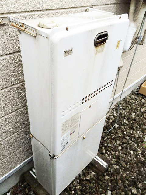 東京都練馬区石神井台 ノーリツ熱源機GH-1210・ノーリツエコジョーズ フルオート GT-C2452AWX-2BL交換工事を行いました。 東京都練馬区石神井台 ノーリツ熱源機GH-1210・ノーリツエコジョーズ フルオート GT-C2452AWX-2BL交換工事を行いました。