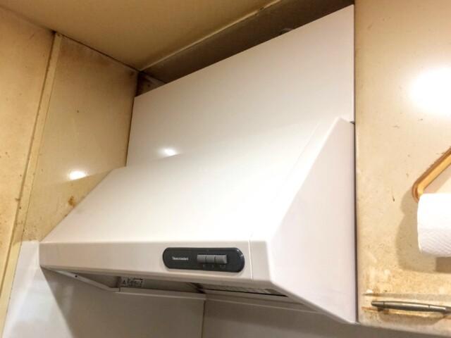 ブーツ型プロペラファンからタカラスタンダードレンジフードvds 754lへ交換工事 神奈川県横浜市 レンジフード 食洗機 給湯器 浴室換気乾燥機のリフォーム事例が満載 テコスnavi テコスナビ 施工事例 ブーツ型プロペラファンからタカラスタンダードレンジフードvds 754lへ交換工事 神奈川県横浜市 レンジフード 食洗機 給湯器 浴室換気乾燥機のリフォーム事例が満載 テコスnavi テコスナビ 施工事例